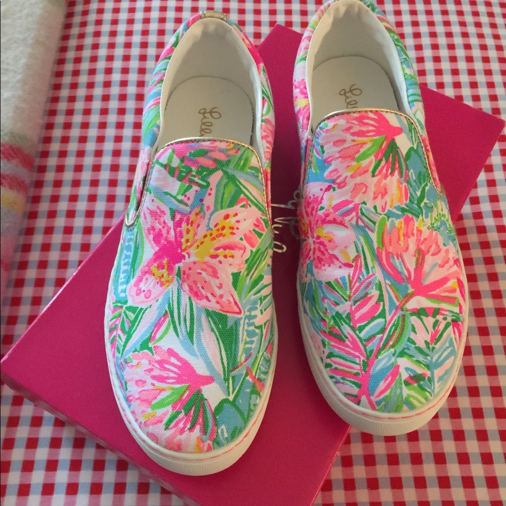 NWT Lilly Pulitzer Julie Sneaker, size 8